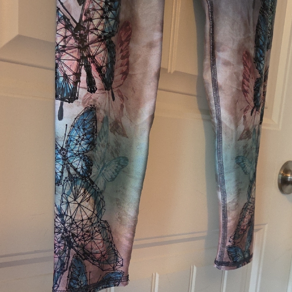 Butterfly Leggings - Picture 4 of 5